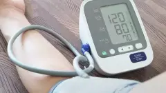 Tansiyonu Ne Düşürür? İlaçsız Yollarla Kan Basıncını Dengeleyen 8 Bilimsel Yöntem